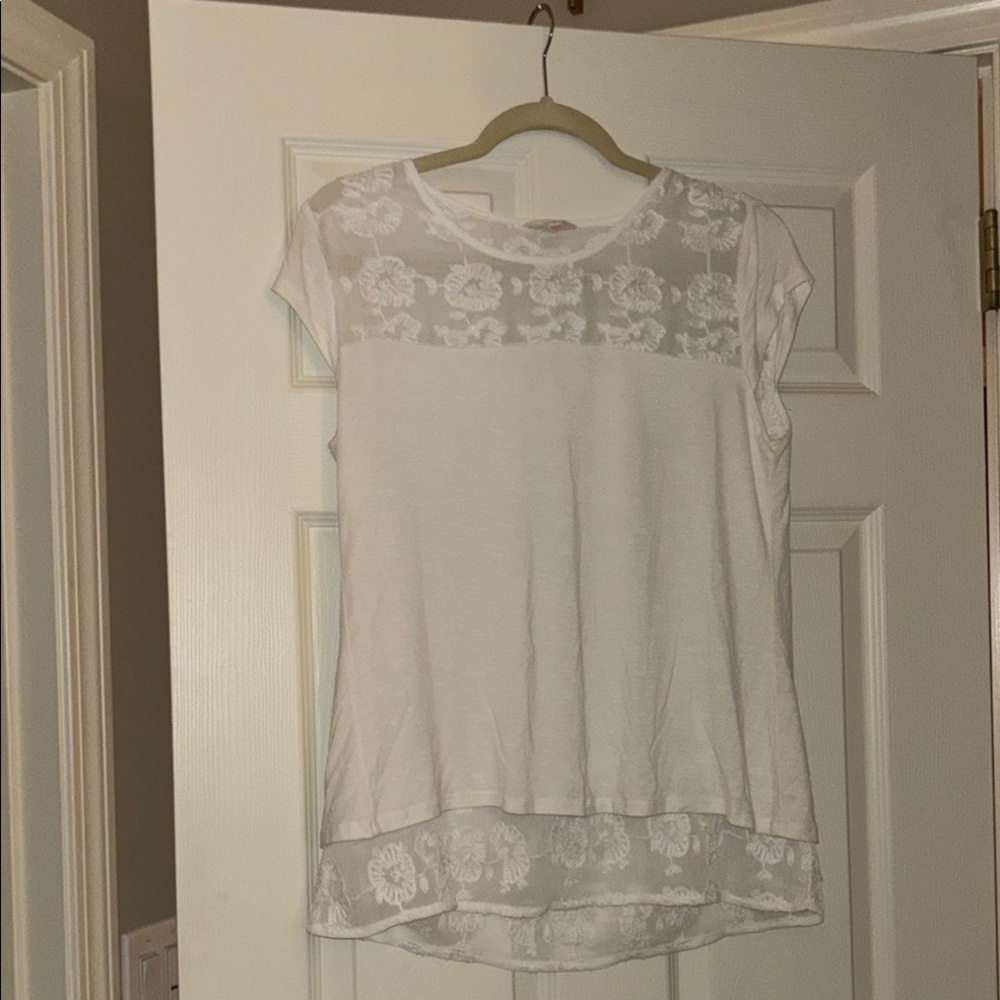 Adiva White Floral Lace Women's top Pullover